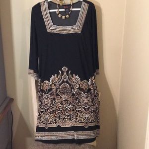 Dress Like New includes bonus necklace